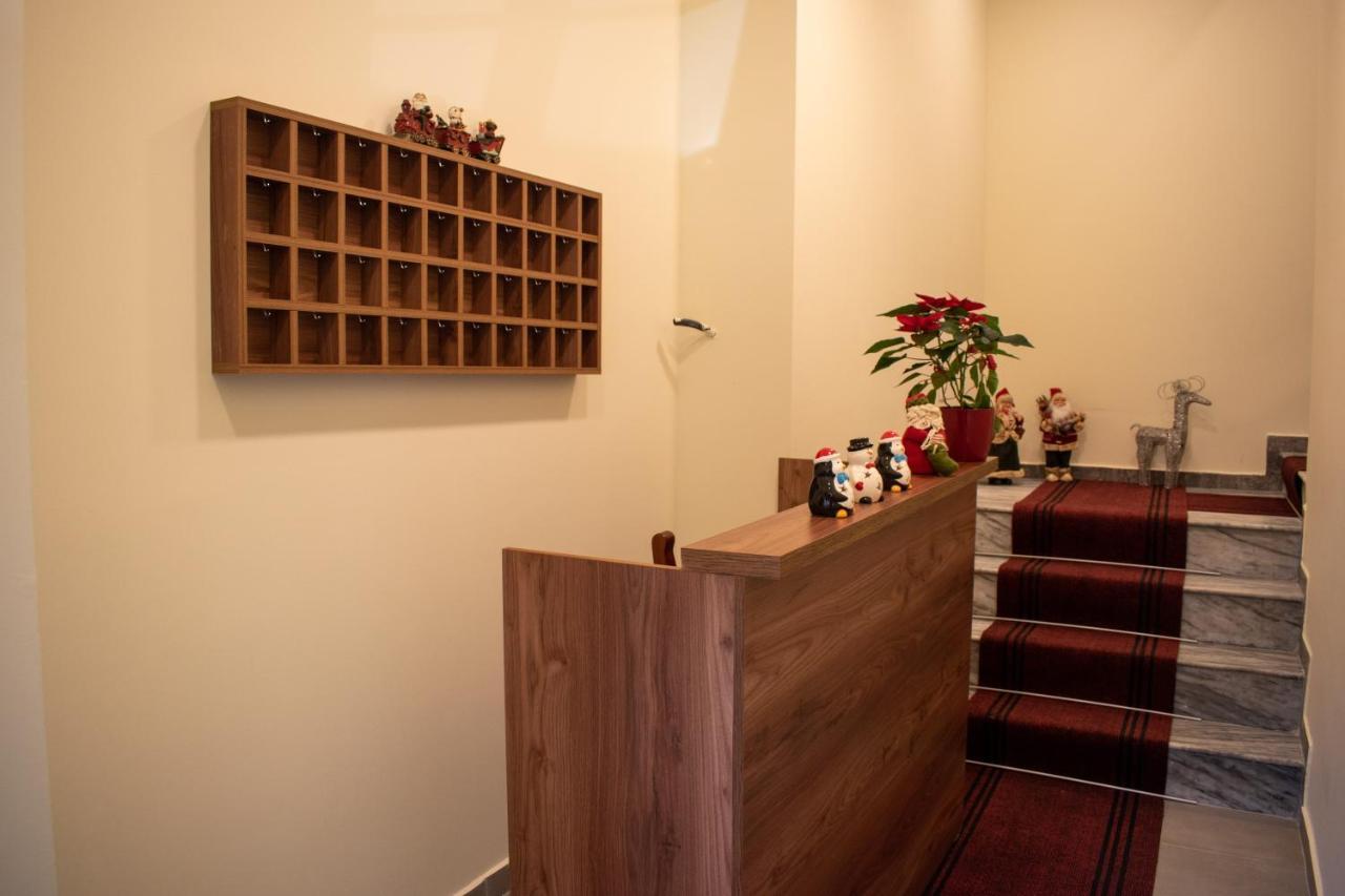 Hotel Tirona * Tirana