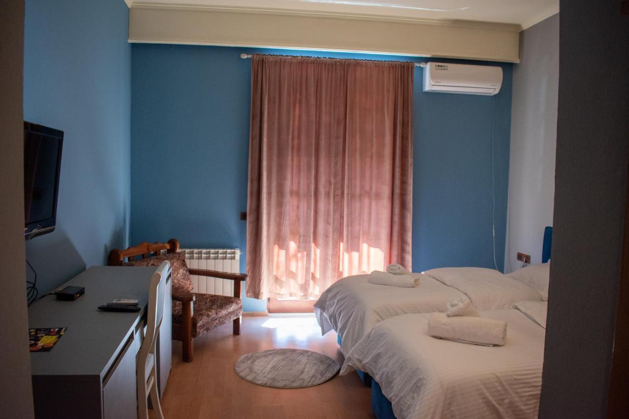Hotel Hotel Tirona